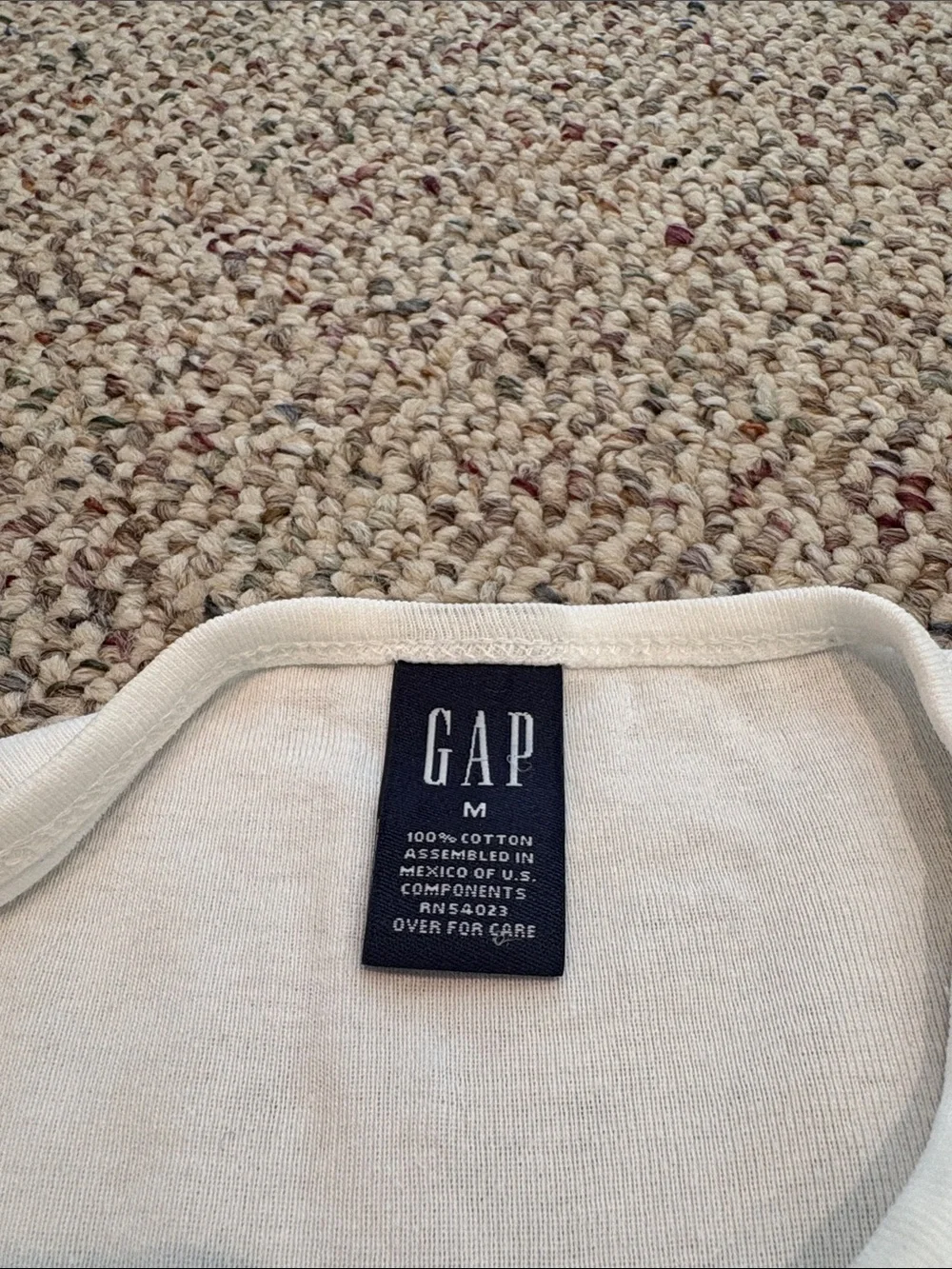 GAP Childs White Crewneck “Dog” Tee with Navy Label. Med